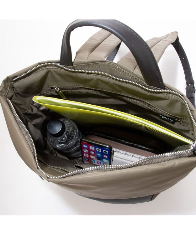 Y'SACCS リサイクルナイロン×カウレザー ラップリュック グレージュ