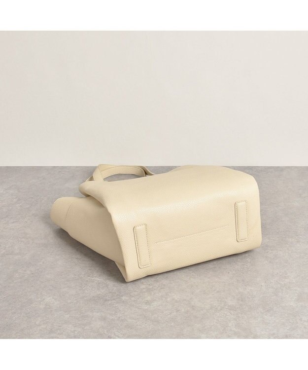 LA BAGAGERIE 【MONICA】収納いっぱいA4トート アイボリー