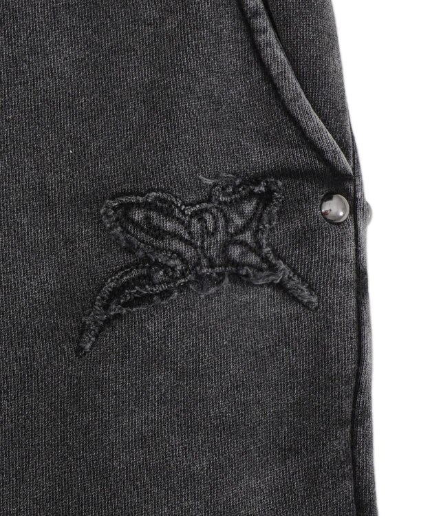 WEGO 【ユニセックス着用ITEM】ブリーチスタッズロゴスウェットパンツ スミクロ