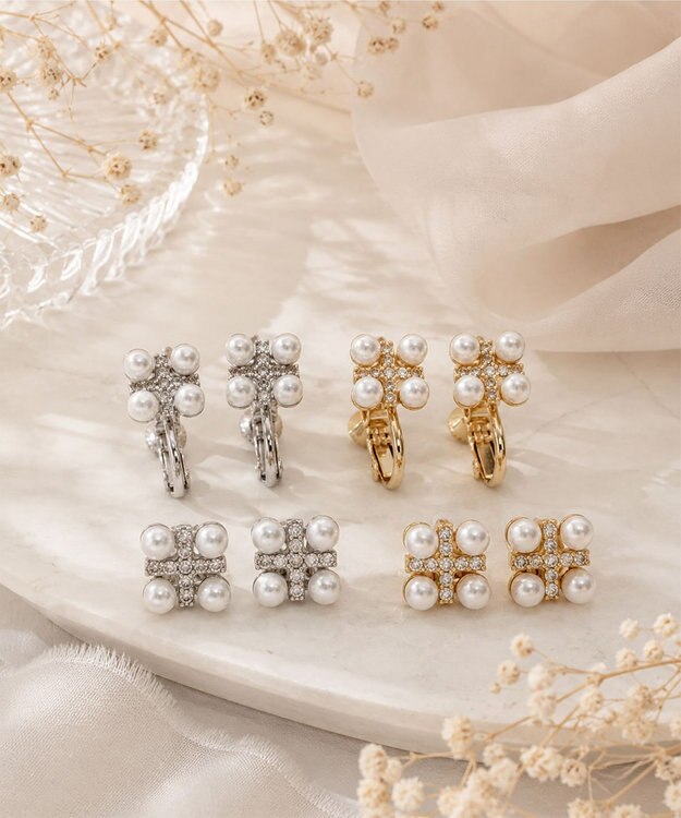 Tiaclasse 【金属アレルギー対応】パールクロスピアス・イヤリング ゴールドイヤリング