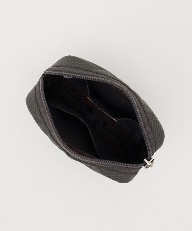 russet コーデュラナイロンスクエアポーチ(CE-1724) Gray