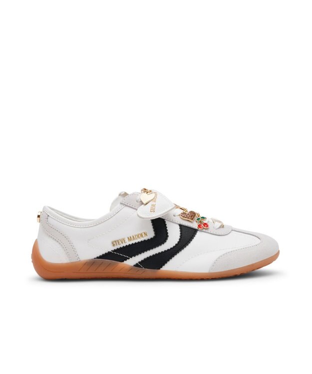 STEVE MADDEN BASSETT チャーム付きローカットスニーカー ホワイトブラック