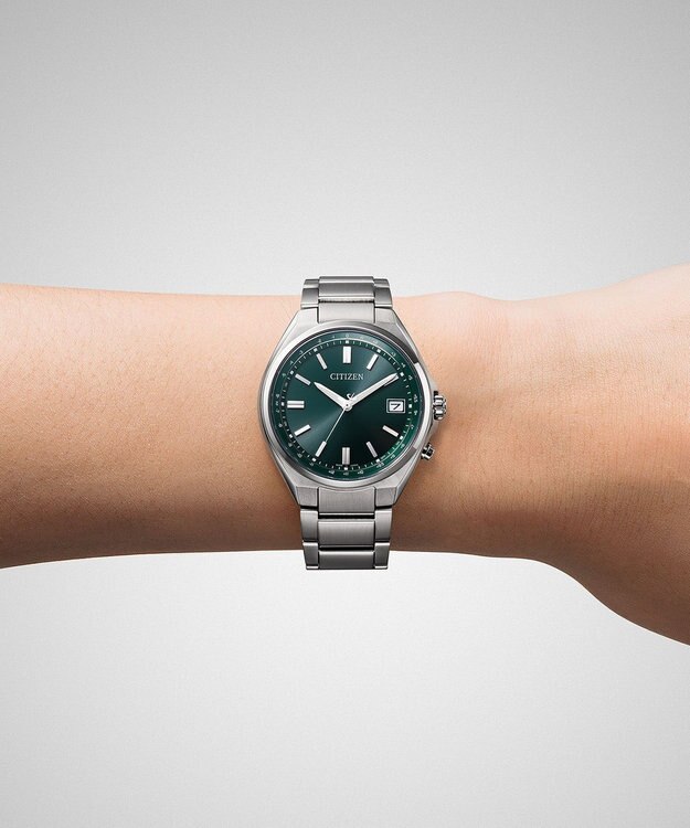 CITIZEN 【光発電エコ・ドライブ電波時計】スーパーチタニウムを採用した軽量ウオッチ シルバー