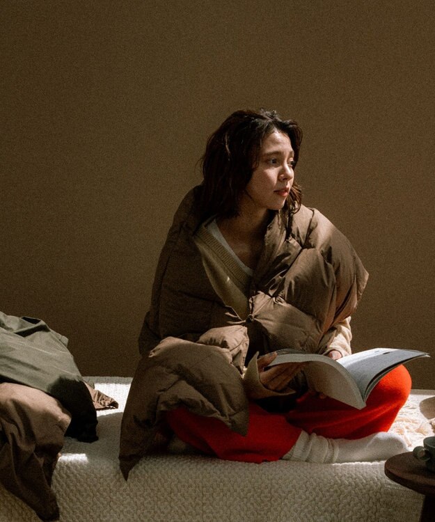 KWD 【日本製/UNISEX】DOWN SHAWL グリーンダウン ダウンショール ブラウン