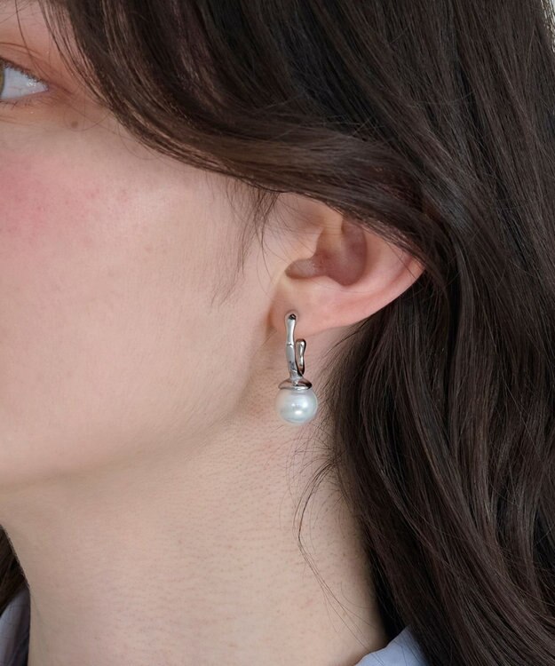 Phoebe ≪雑誌掲載≫〈金属アレルギー対応〉リップルパールフープピアス　シルバー/ステンレス/大ぶり/存在感◎/主役級 シルバー