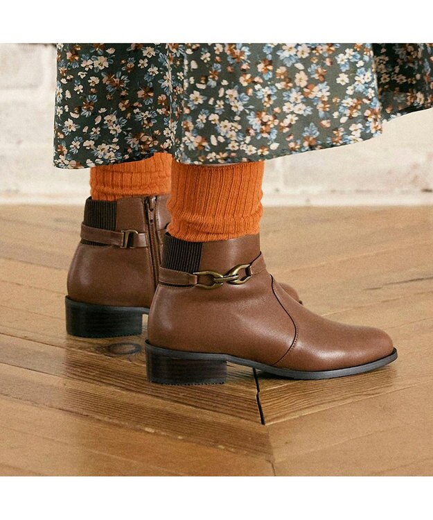 ing <ing>デザインショートブーツ ブラウン