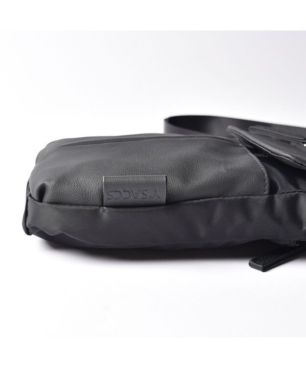 Y'SACCS ナイロン×牛革コンビシリーズ　縦型ポシェット ブラック