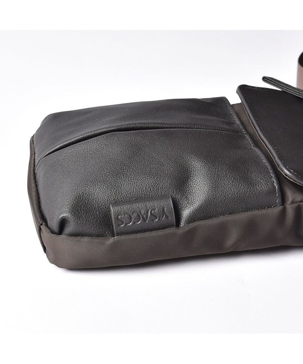 Y'SACCS ナイロン×牛革コンビシリーズ　縦型ポシェット チョコ