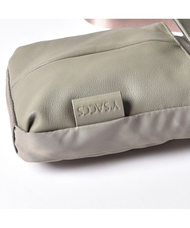 Y'SACCS ナイロン×牛革コンビシリーズ　縦型ポシェット グレージュ