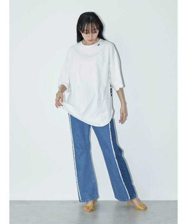 earth music&ecology Ｌｅｅ×ｅ．ｍ．ａ．ｅ　ＲＯＵＮＤＨＥＭ　ＴＥＥ Off White