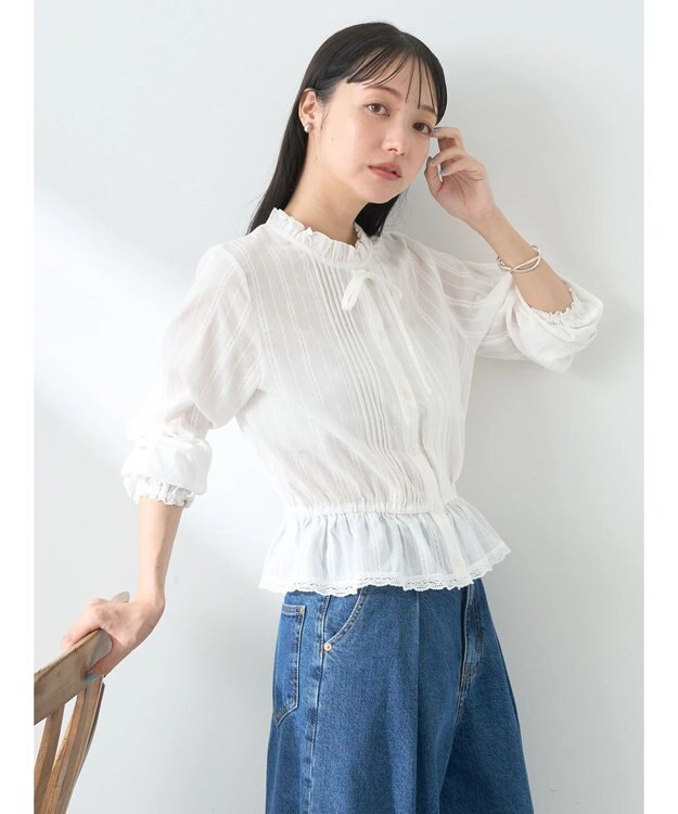 earth music&ecology ピンタックフリルブラウス Off White