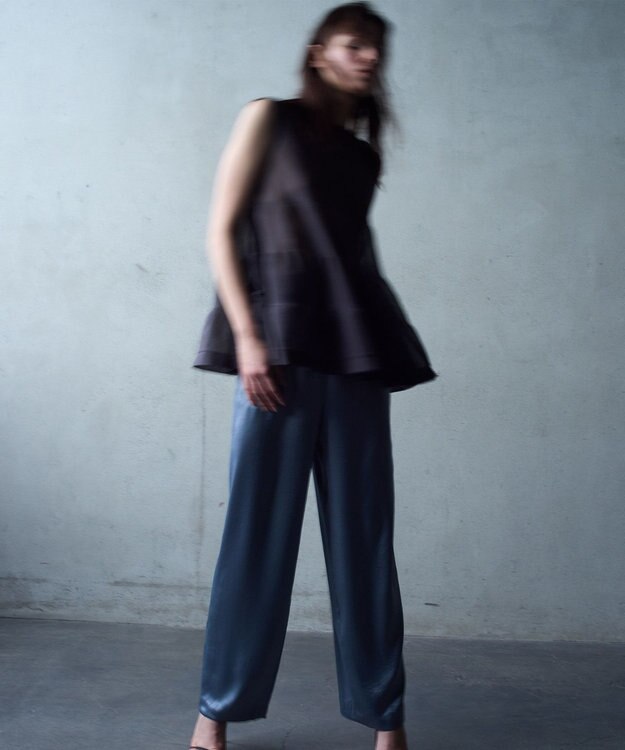 自由区 【カトリエムブーケ】Pure et feminine シアーティアードプルオーバー チャコール