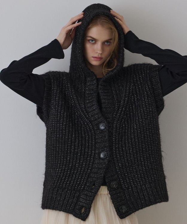 GRACE CONTINENTAL ラメニットベスト ブラック