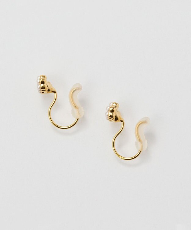 Phoebe 【痛くないシリーズ】グレインパールハートライトフィットイヤリング　ゴールド ゴールド