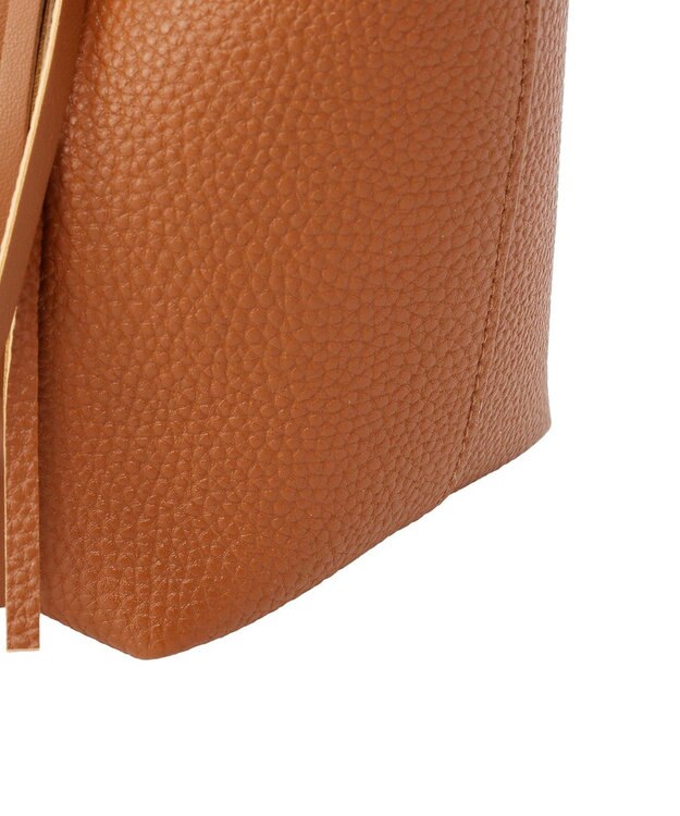 earth music&ecology 【軽量】チャーム付きミニトートバッグ Camel