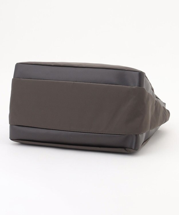 Y'SACCS 【大人のおしゃれ手帖10月号掲載】市川実和子×Y'SACCS　ナイロンすっきりトート ダークグレー