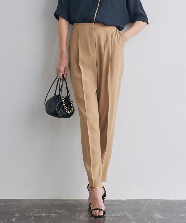 ICB 【人気のため新色追加・洗える】Naiaバックサテン テーパードパンツ ベージュ系