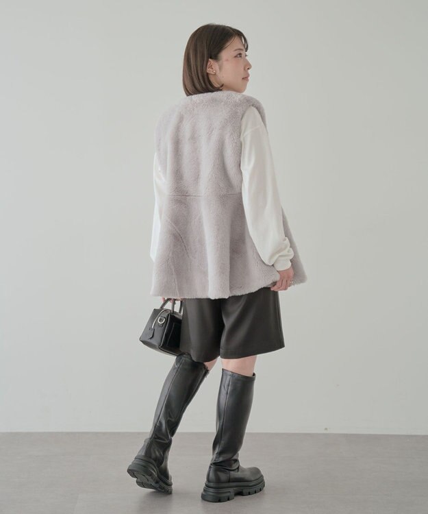 Green Parks ・ＥＬＥＮＣＡＲＥ　ＤＵＥペプラムフェイクファーベス Gray Beige