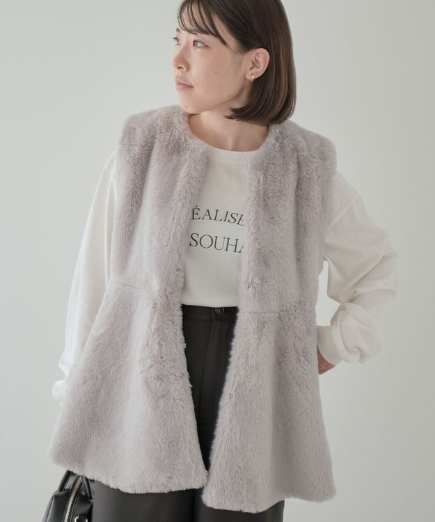 Green Parks ・ＥＬＥＮＣＡＲＥ　ＤＵＥペプラムフェイクファーベス Gray Beige