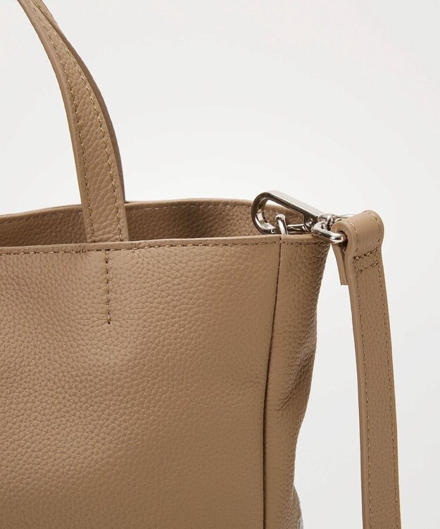 TOPKAPI 【TREASURE TOPKAPI】シュリンクレザー レース 刺しゅう ショルダー付 トートバッグ グレージュ