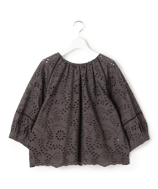 23区 【先行予約】カットワークエンブロイダリー 2WAYブラウス ダークブラウン系
