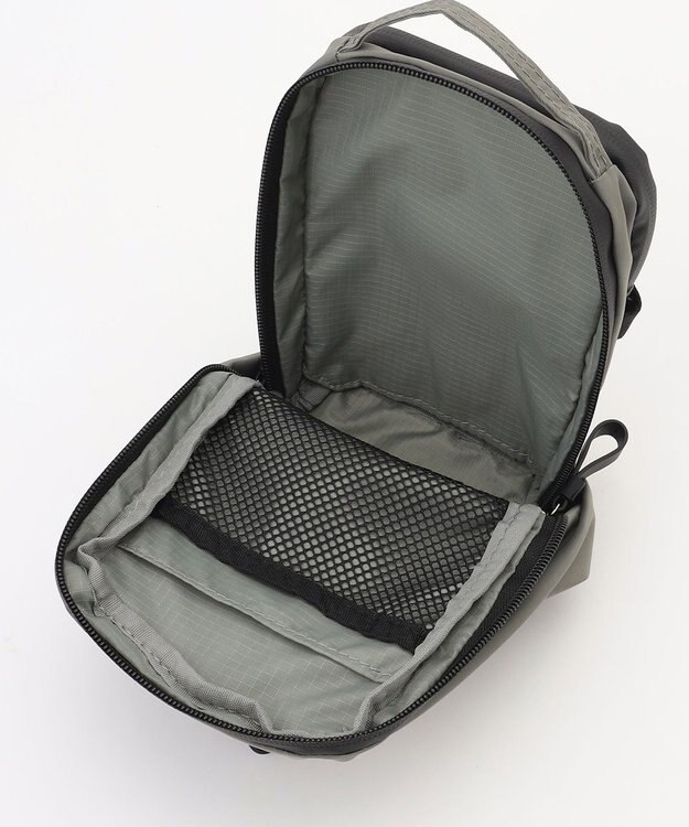 Y'SACCS WELLBA ミニショルダーバッグ グレージュ