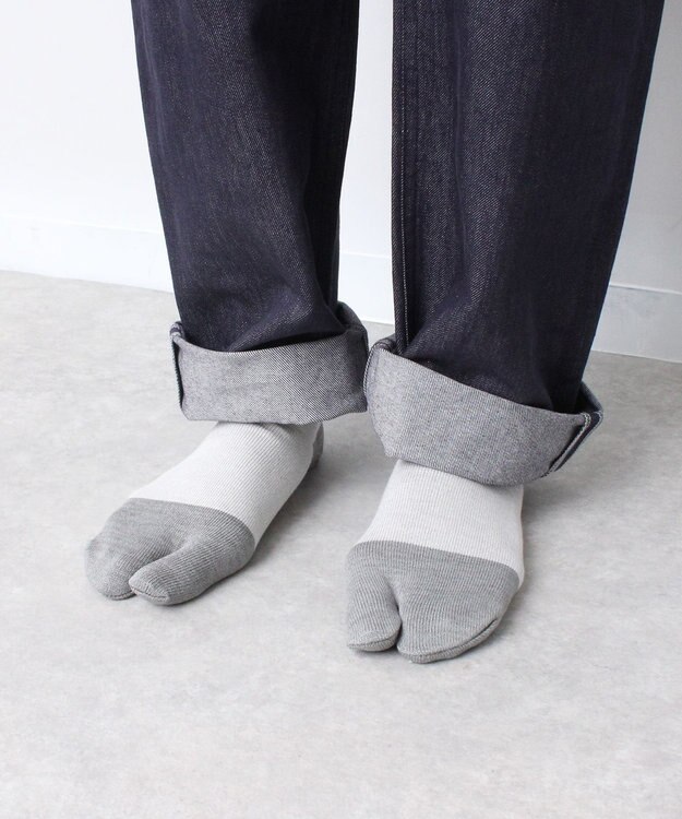 WHITE MAILS 【UNISEX】PAPER COLOR BLOCK TABI ANKLE ソックス
