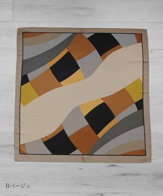 Tiaclasse 【小倉優子さん着用・選べる柄タイプ】大判スカーフ Bベージュ