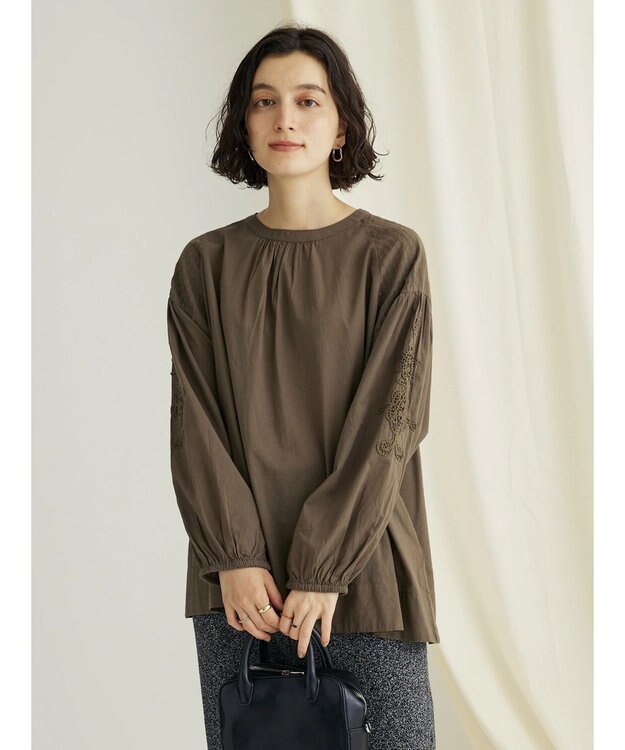 CRAFT STANDARD BOUTIQUE モチーフ刺繍ピンタックブラウス Khaki
