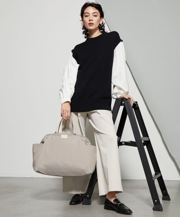 Y'SACCS 【ナイロンタフタ】トラベルボストン グレージュ