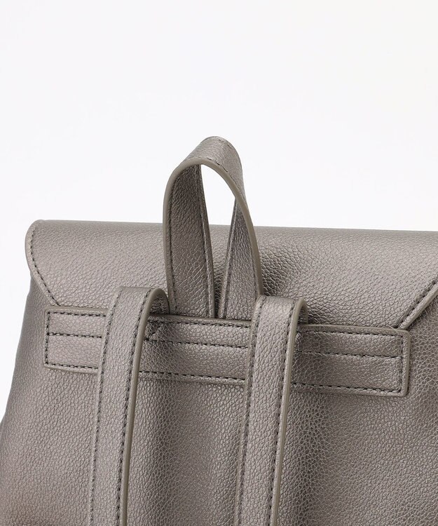 LA BAGAGERIE フロント金具デイリーリュック ガンメタリック