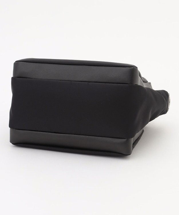 Y'SACCS 【大人のおしゃれ手帖10月号掲載】市川実和子×Y'SACCS　ナイロンすっきりミニマムトート ブラック