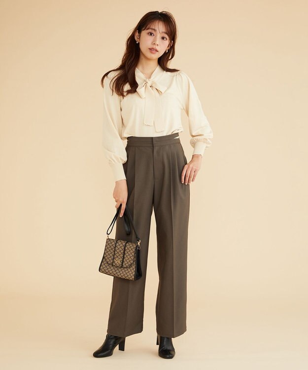 Feroux 【洗える】プチパールボウタイ ニット アイボリー系