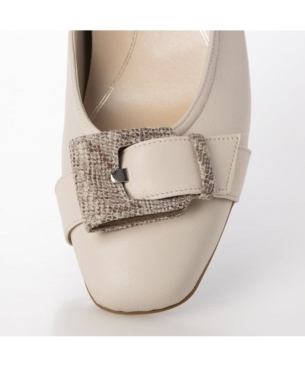 Riz raffinee <Riz raffinee>【3E】バックルモチーフパンプス アイボリーコンビ
