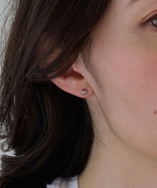 Phoebe 【金属アレルギー対応】パフィーハートピアス　シルバー/サージカルステンレス シルバー