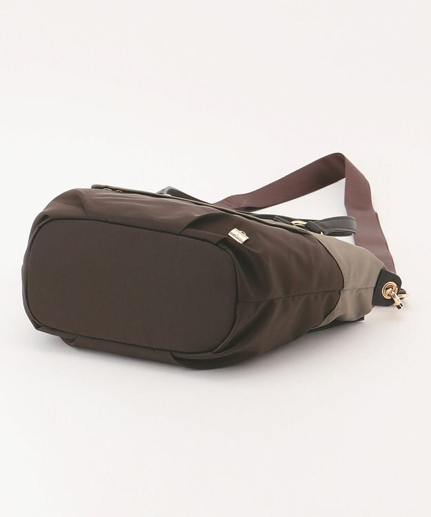 LA BAGAGERIE ウォータープルーフナイロン　2WAYハンドバッグ グレージュ