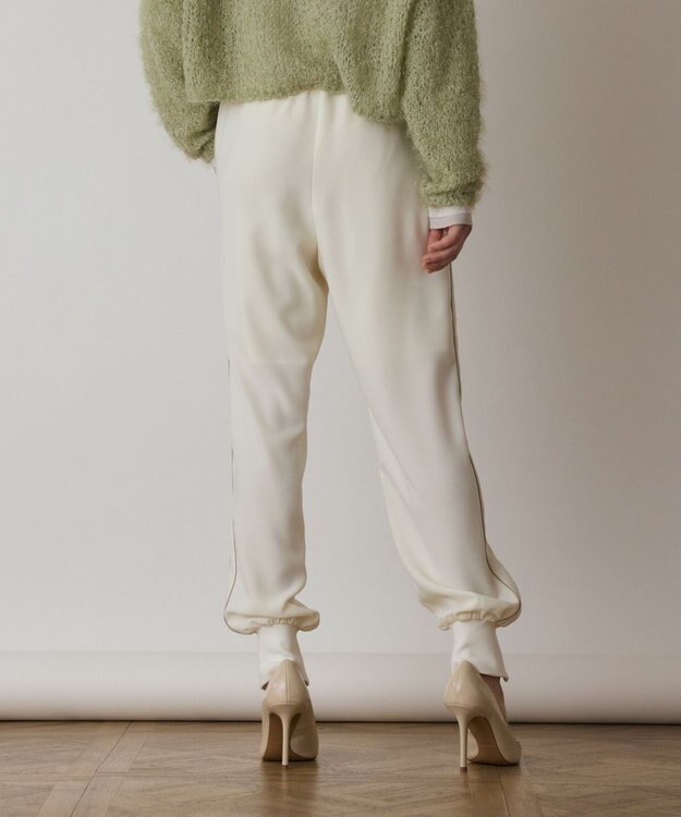 GRACE CONTINENTAL テーパーイージーパンツ キナリ