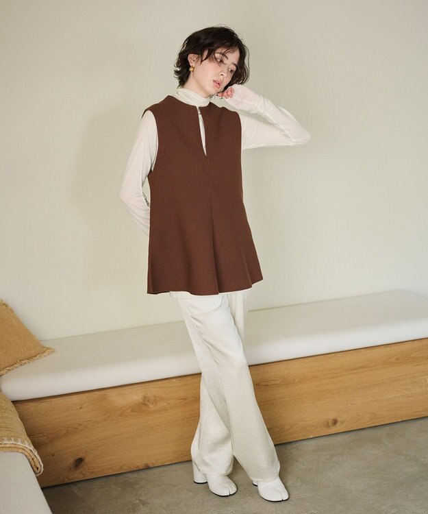 #Newans 【洗える】スリットネックフレアベスト ブラウン