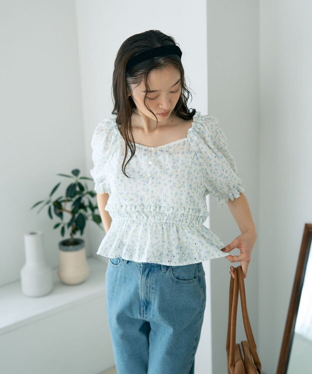 earth music&ecology フラワー刺繍フリルヘムブラウス Ivory