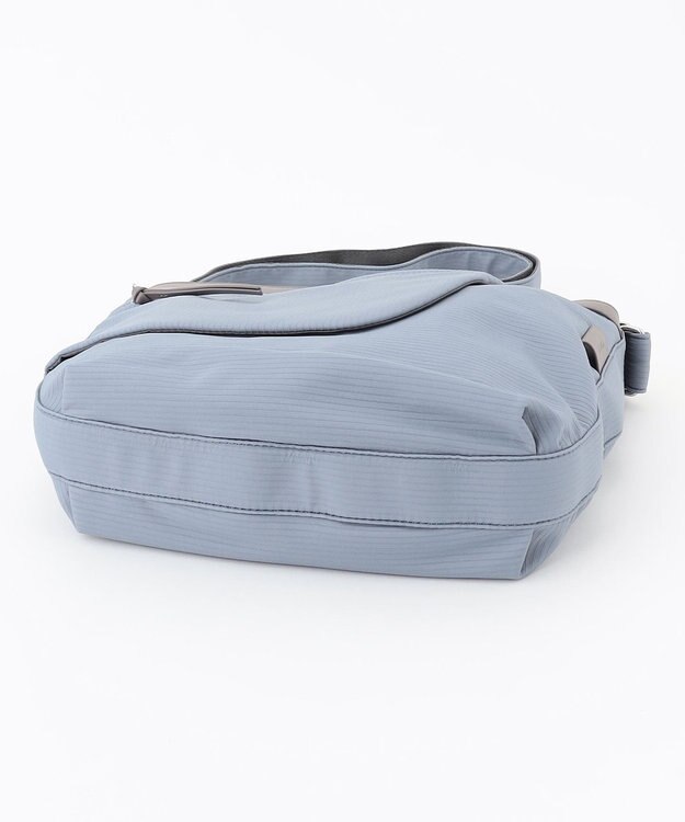 Y'SACCS コーデュロイライクナイロンショルダー ブルー