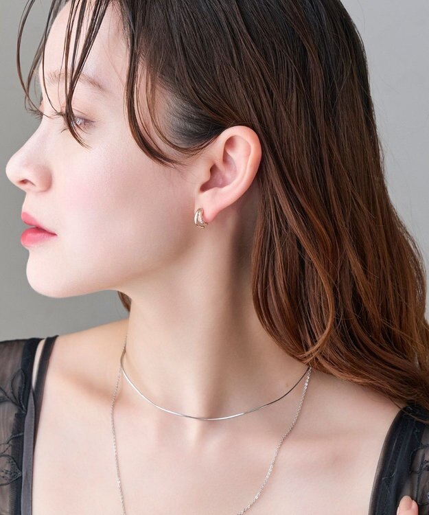 Phoebe 【金属アレルギー対応】【痛くないシリーズ】ストレートシャインクリスタルループフィットイヤリング　シャンパンゴールド シャンパンゴールド