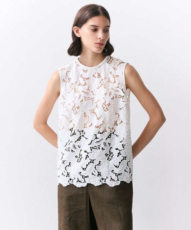 BEIGE， CITRINE / エンブロイダリーレースノースリーブブブラウス Off