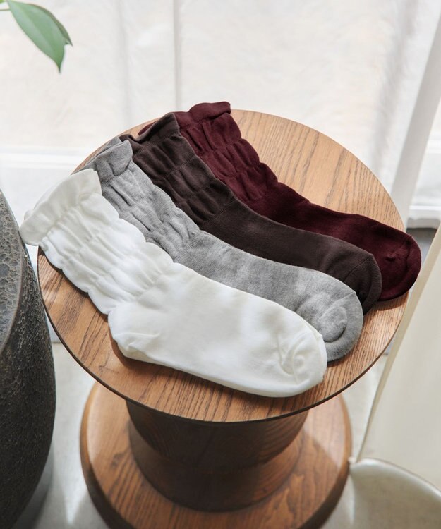 Tiaclasse くしゅくしゅフリルソックス オフホワイト