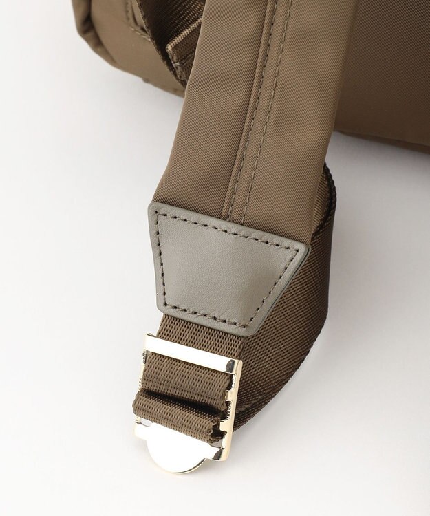 TOCCA 【A4サイズ対応・撥水】OCTUPLE BACKPACK バックパック カーキ系