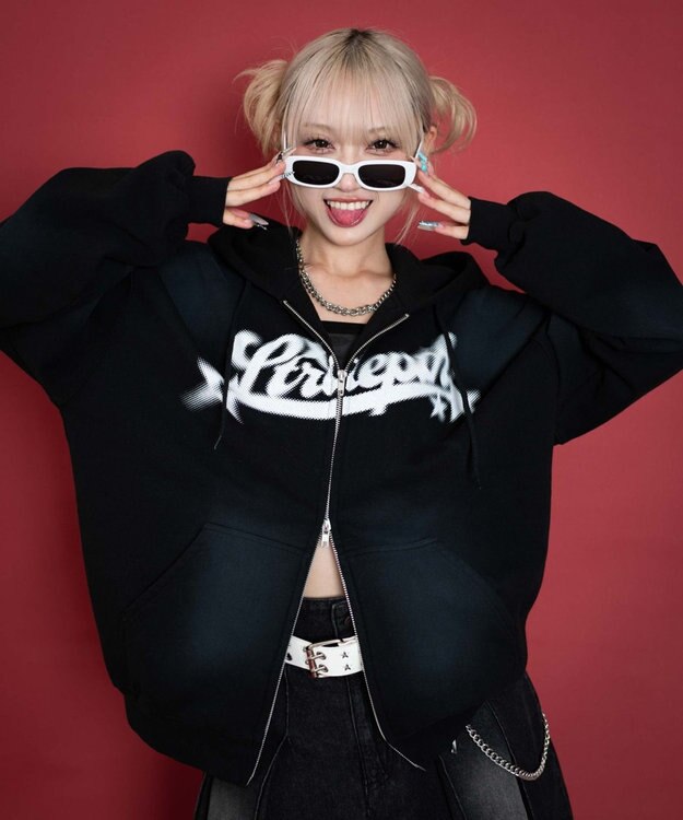 WEGO 【ユニセックス着用ITEM/MLサイズ展開】グラフィックZIPパーカー ブラック