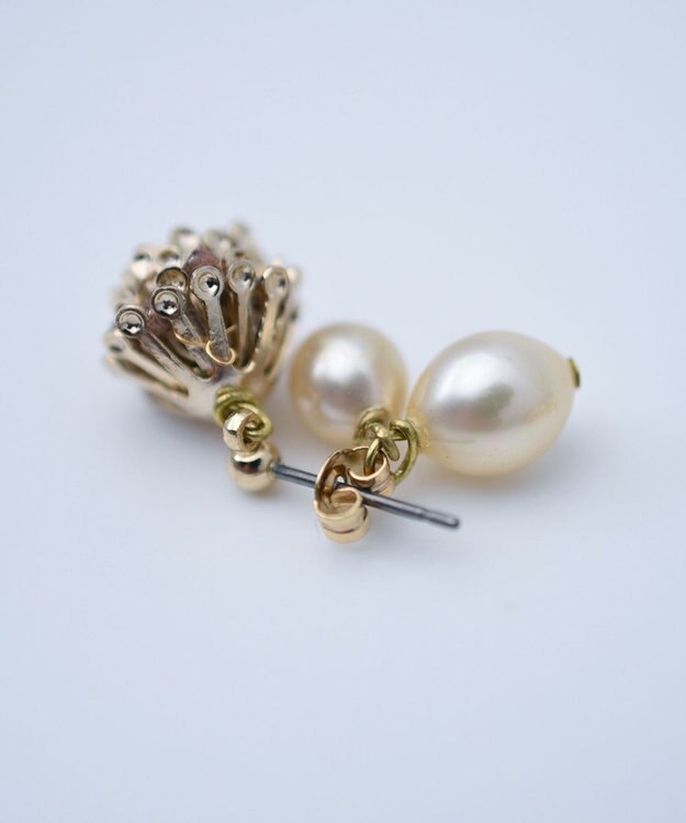 monshiro 【バロックパール】スカビオサツボミ イヤリング ホワイト×ゴールド