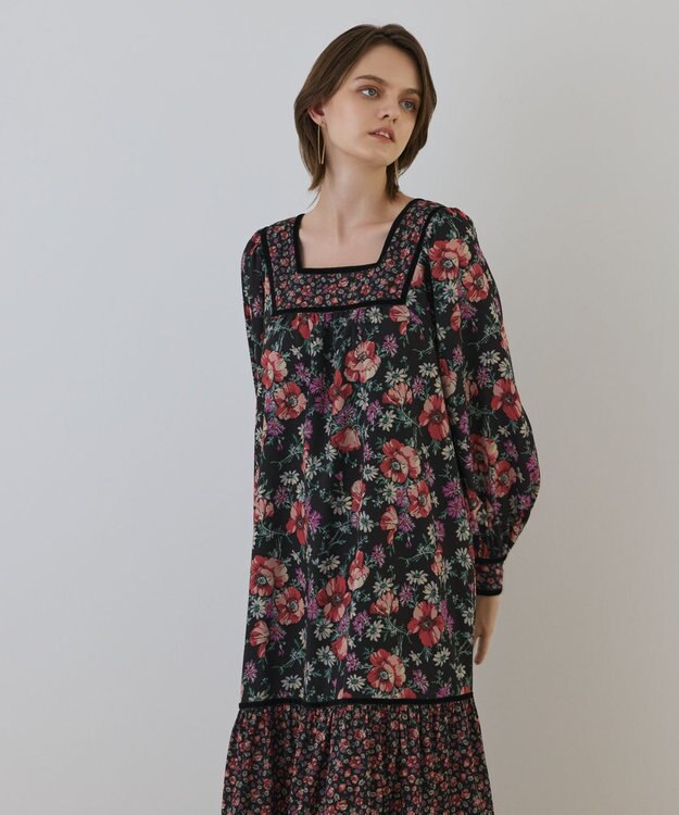 GRACE CONTINENTAL ボタニカルティアードワンピース ブラック