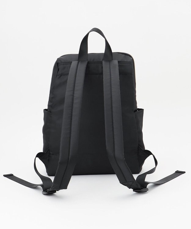 ANY 【PC・A4サイズ収納可】スクエアマルチポケットリュック ブラック