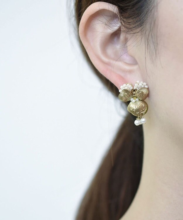 monshiro 【パール】ビオラ ピアス（ホワイト） ホワイト×ゴールド