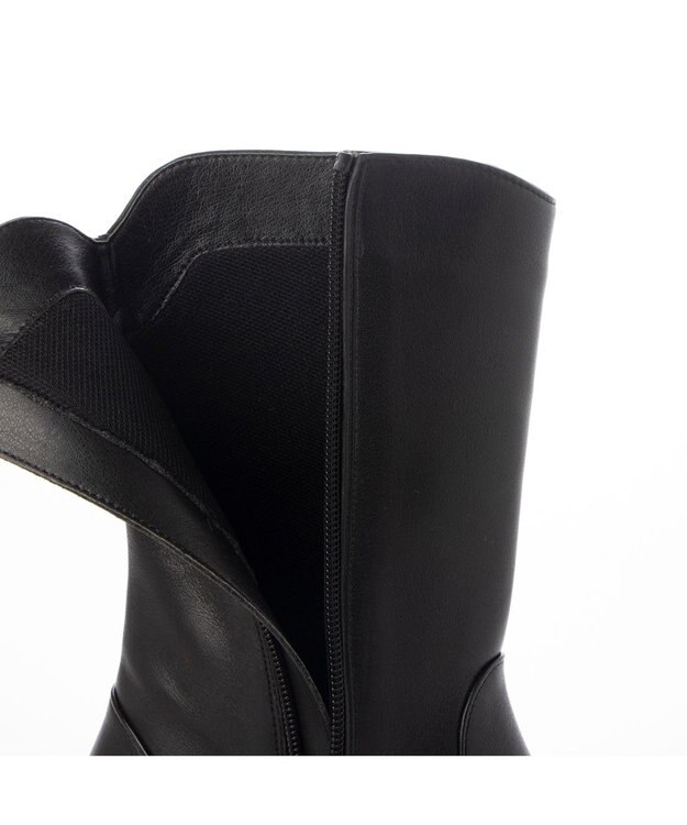 ing <ing>チャンキーヒールショートブーツ ブラック